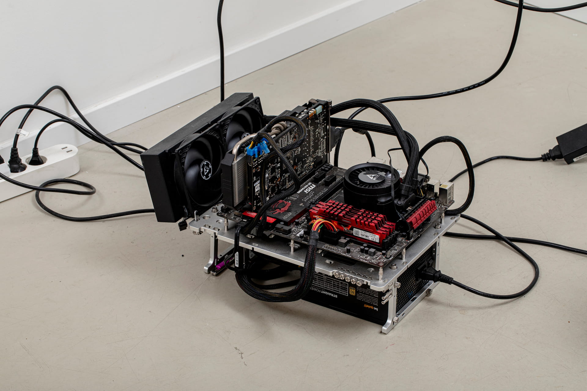 Features of the Living - Photo by Barnabás Neogrády-Kiss